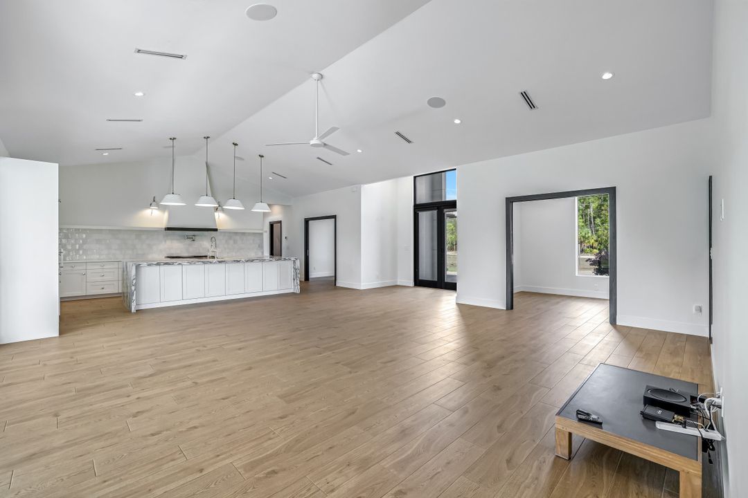 1899 Wilson Blvd N, Naples, FL 34120