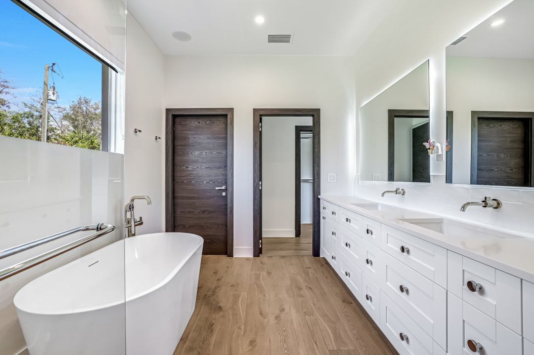 1899 Wilson Blvd N, Naples, FL 34120