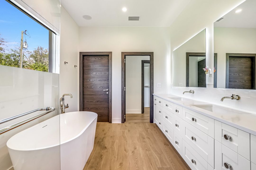 1899 Wilson Blvd N, Naples, FL 34120