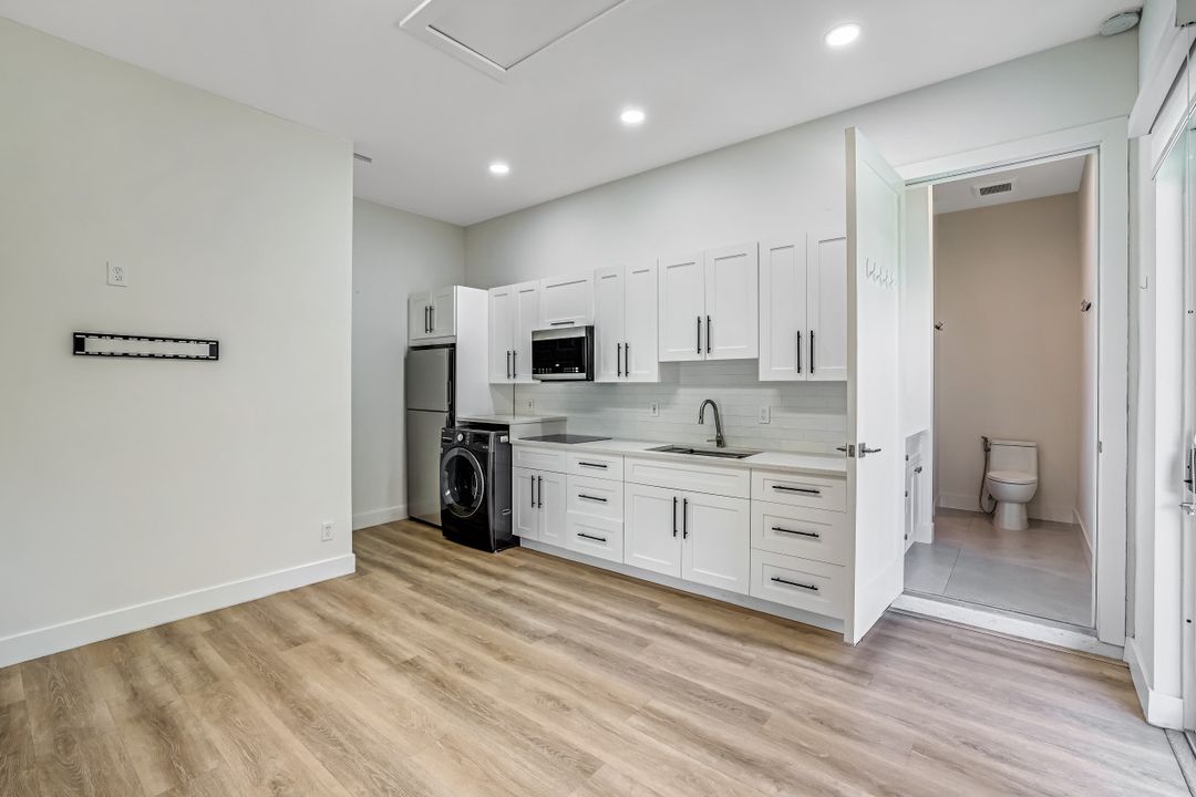 1899 Wilson Blvd N, Naples, FL 34120