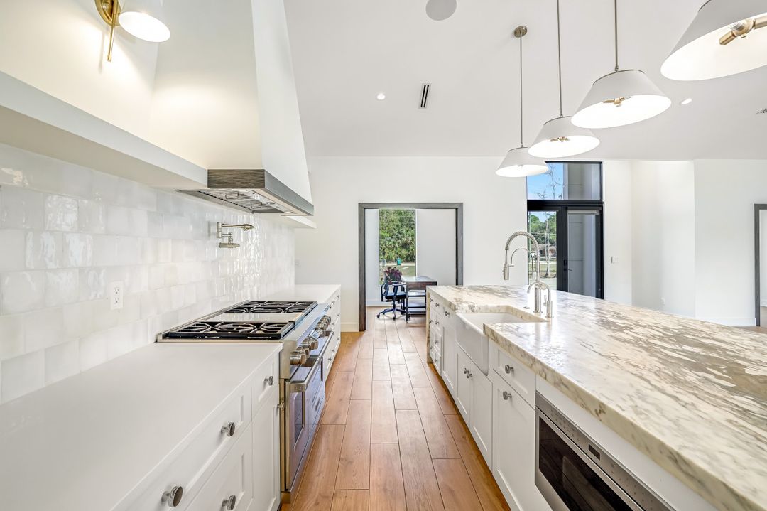 1899 Wilson Blvd N, Naples, FL 34120