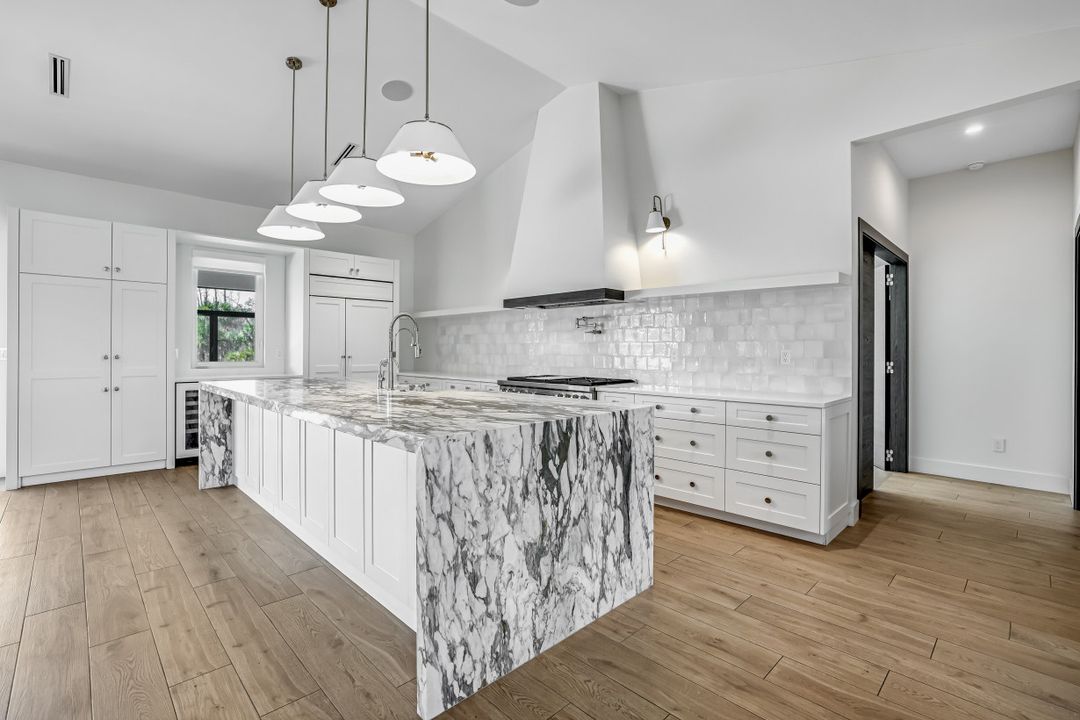 1899 Wilson Blvd N, Naples, FL 34120