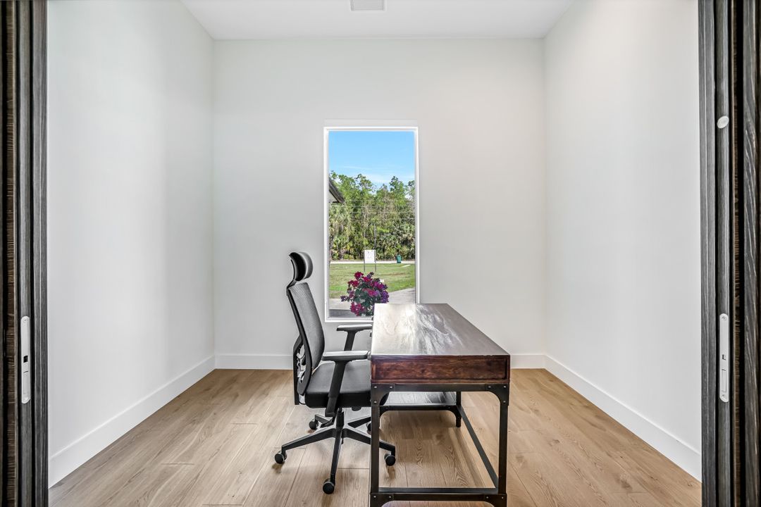 1899 Wilson Blvd N, Naples, FL 34120