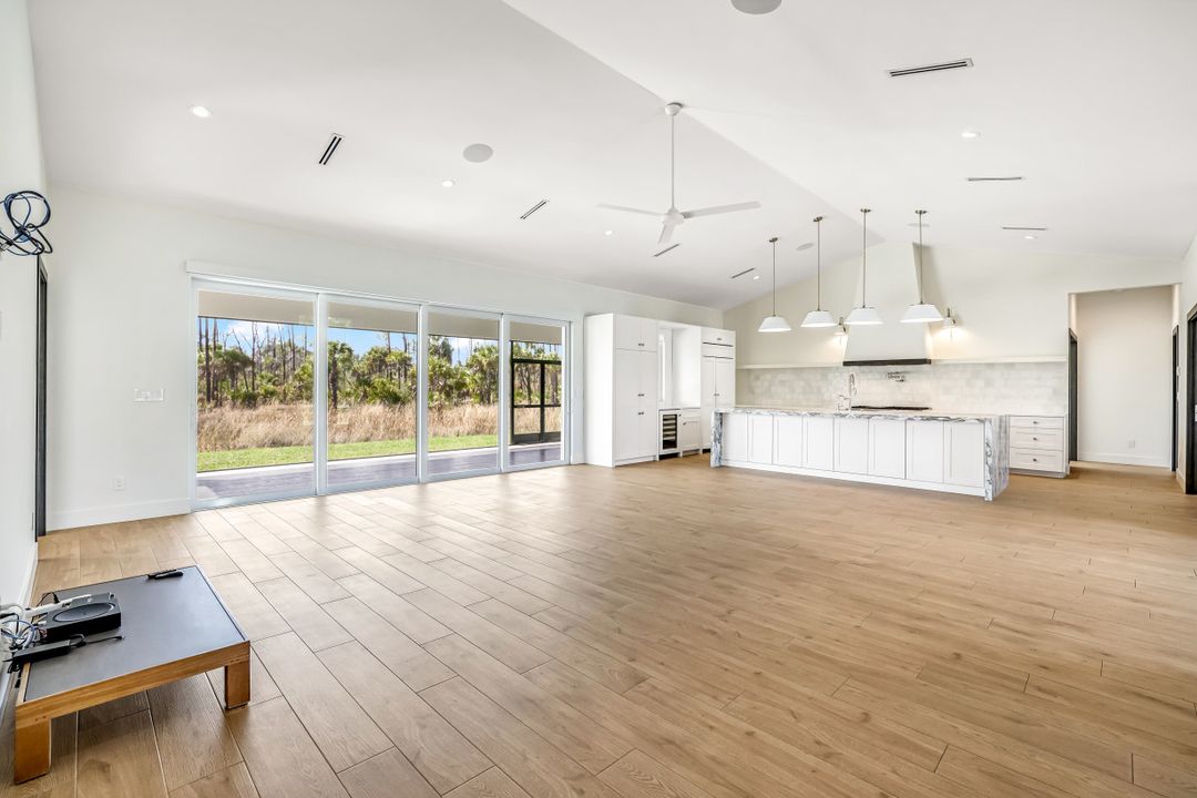 1899 Wilson Blvd N, Naples, FL 34120