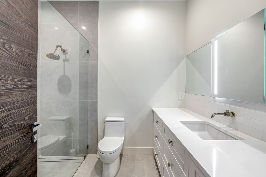 1899 Wilson Blvd N, Naples, FL 34120