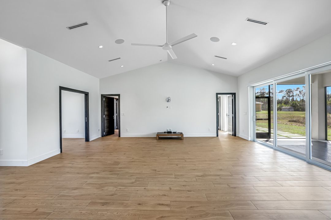 1899 Wilson Blvd N, Naples, FL 34120