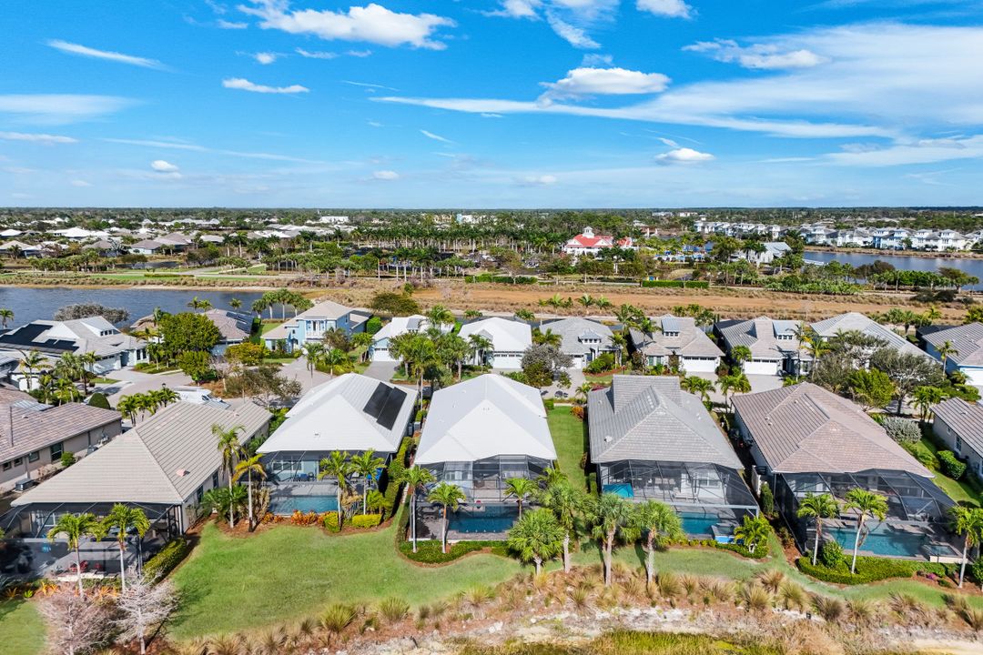 6475 Warwick Ave, Naples, FL 34113