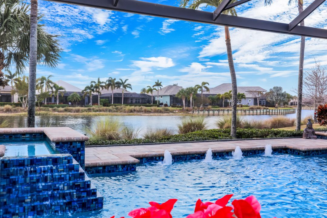 6475 Warwick Ave, Naples, FL 34113