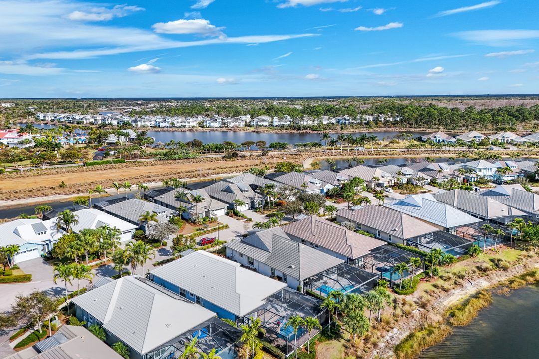 6475 Warwick Ave, Naples, FL 34113