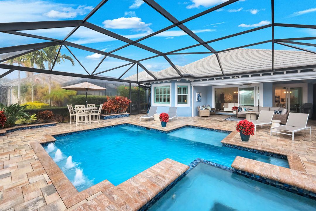 6475 Warwick Ave, Naples, FL 34113