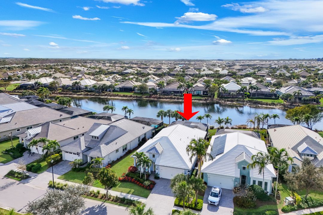 6475 Warwick Ave, Naples, FL 34113