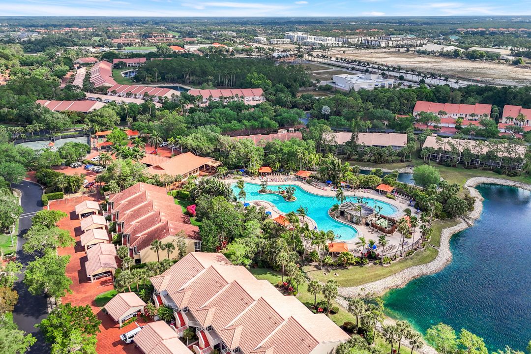 2055 Cascades Dr #4, Naples, FL 34112