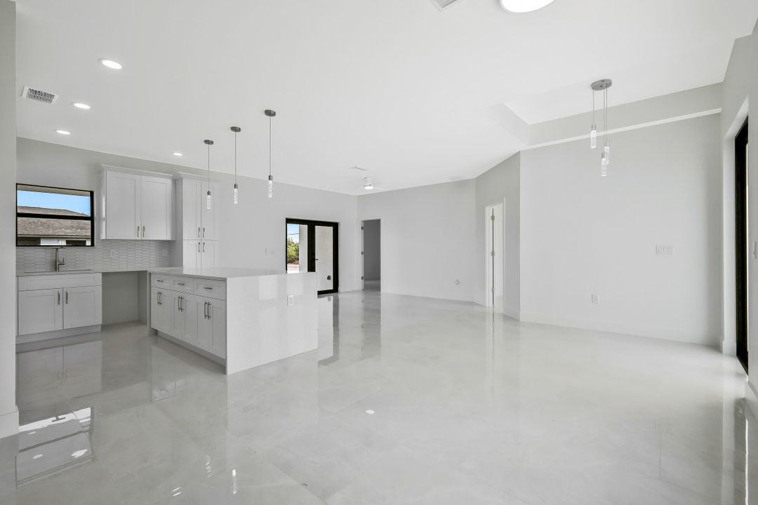 3800 24th St SW, Lehigh Acres, FL 33976