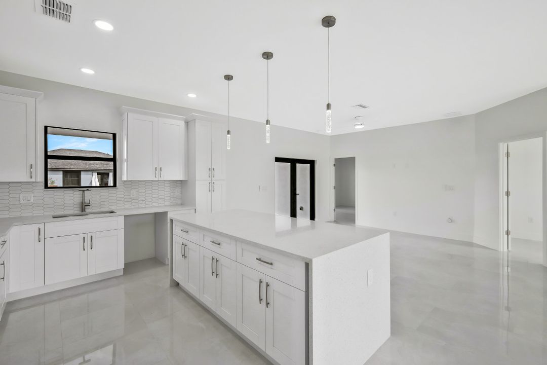 3800 24th St SW, Lehigh Acres, FL 33976