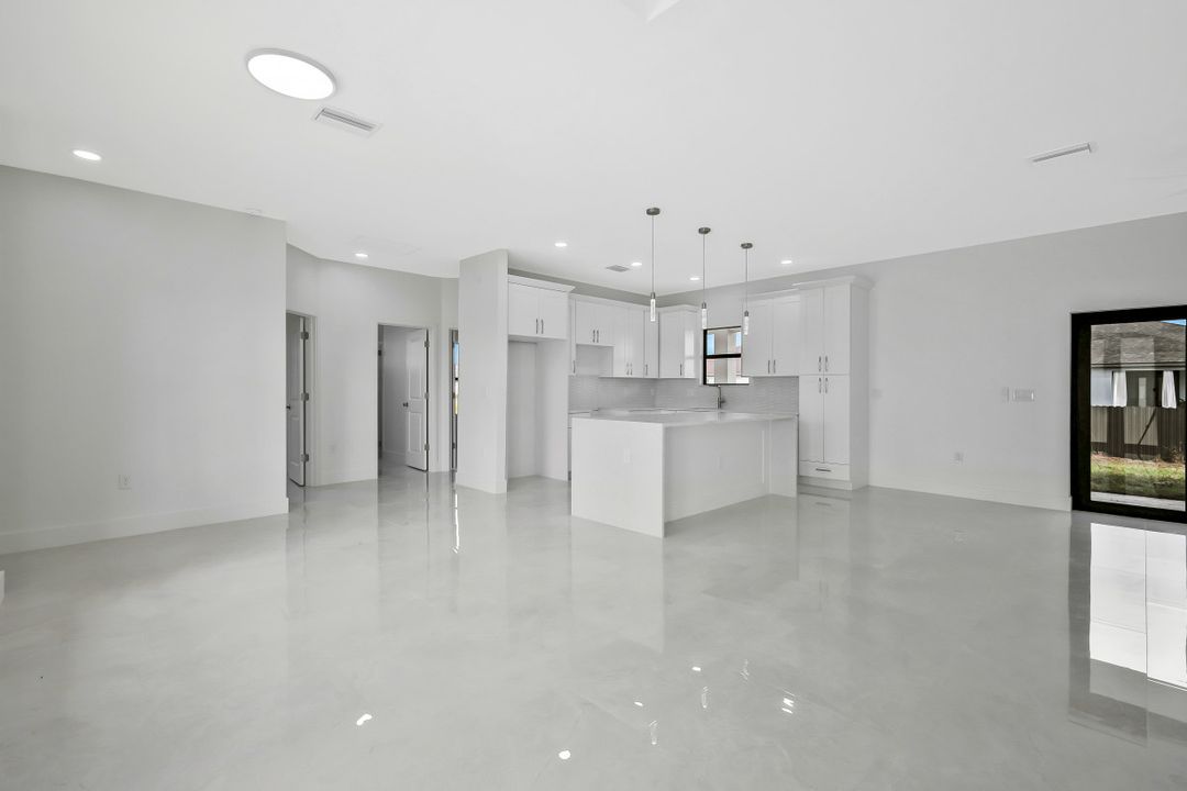 3800 24th St SW, Lehigh Acres, FL 33976