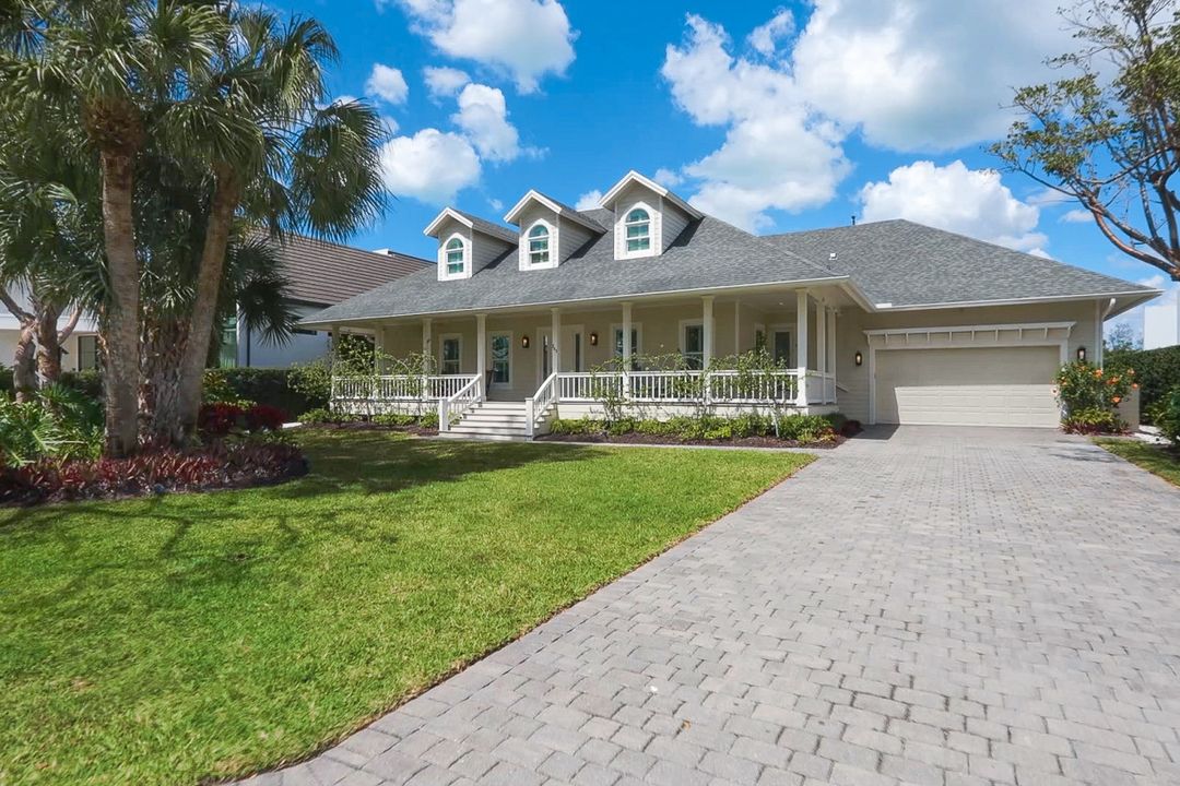 263 N Lake Dr, Naples, FL 34102