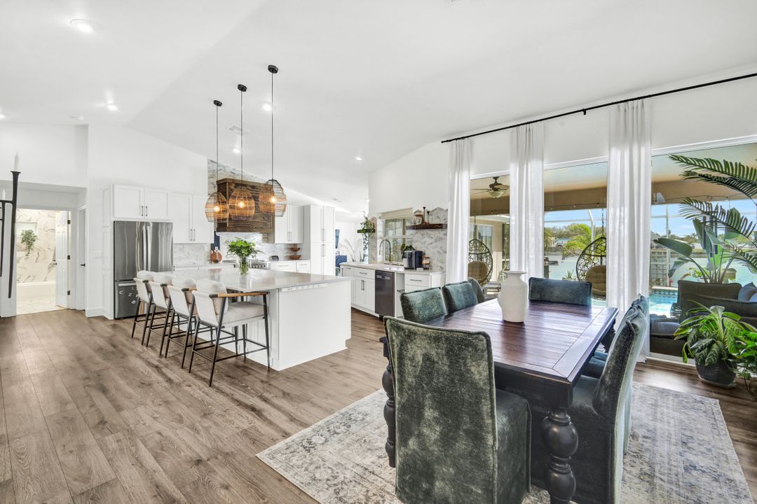 17 SE 15th Ave, Cape Coral, FL 33990