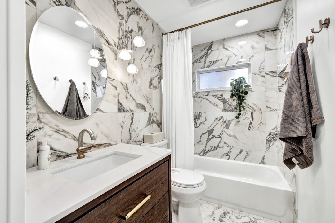 17 SE 15th Ave, Cape Coral, FL 33990