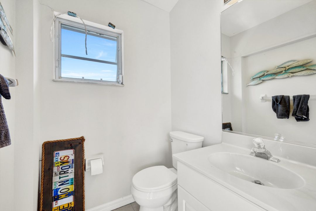 17 SE 15th Ave, Cape Coral, FL 33990