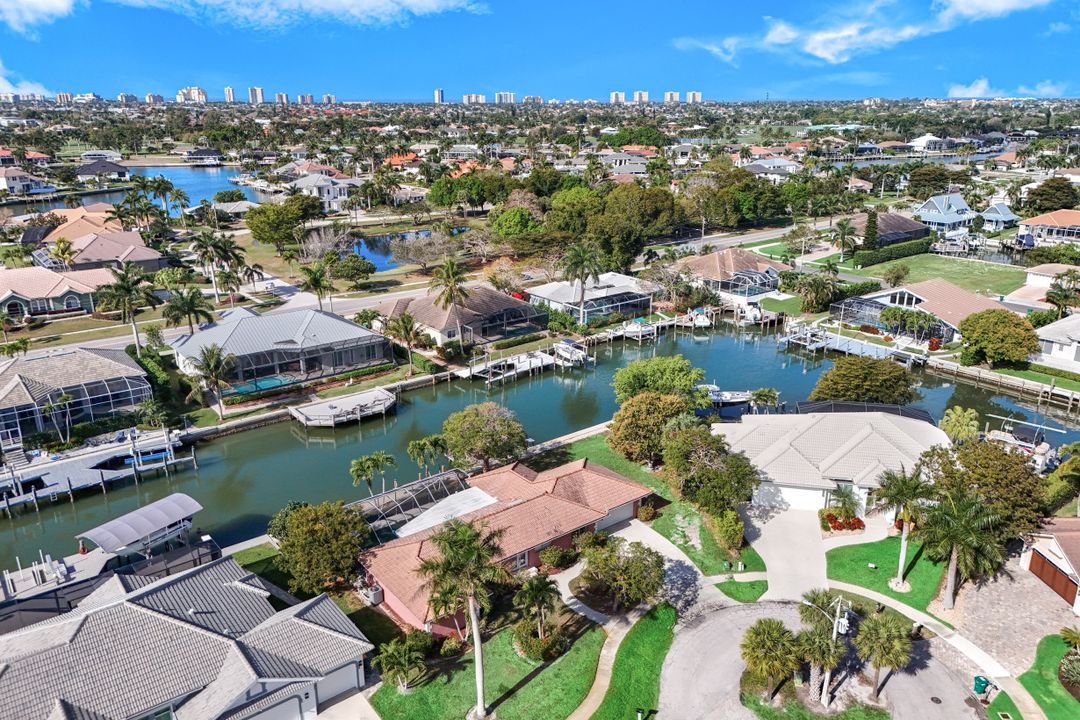 358 Grapewood Ct, Marco Island, FL 34145