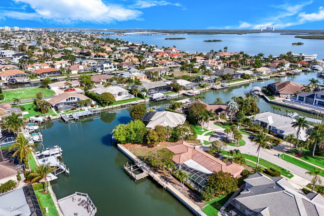 358 Grapewood Ct, Marco Island, FL 34145