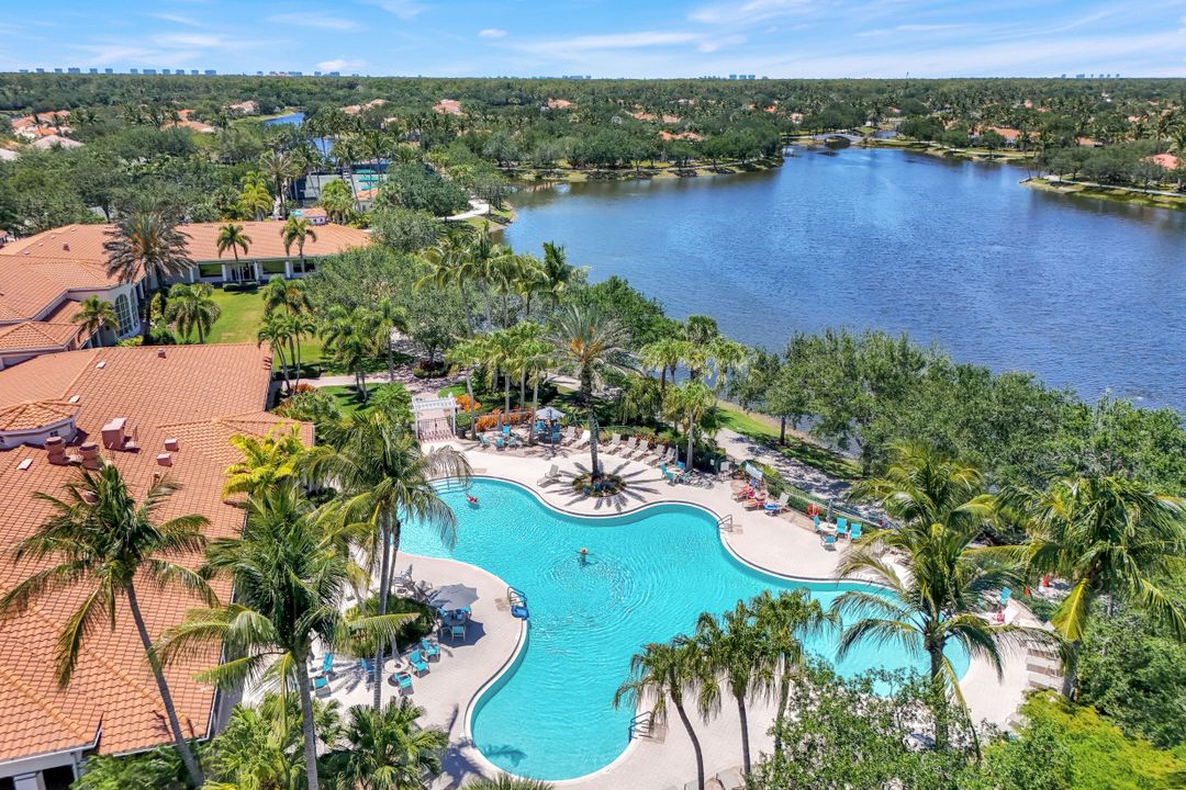 3239 Barbados Ln, Naples, FL 34119