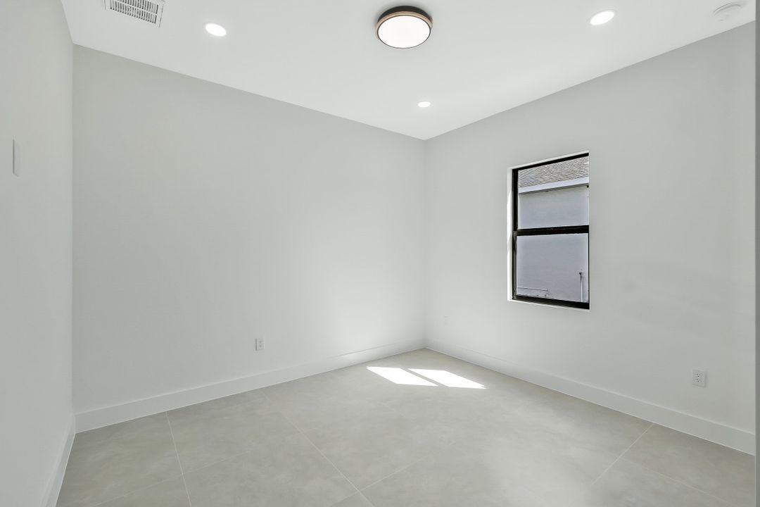 152 SW 28th St, Cape Coral, FL 33914