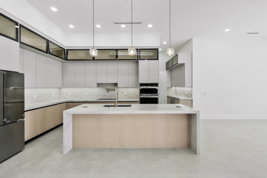 152 SW 28th St, Cape Coral, FL 33914