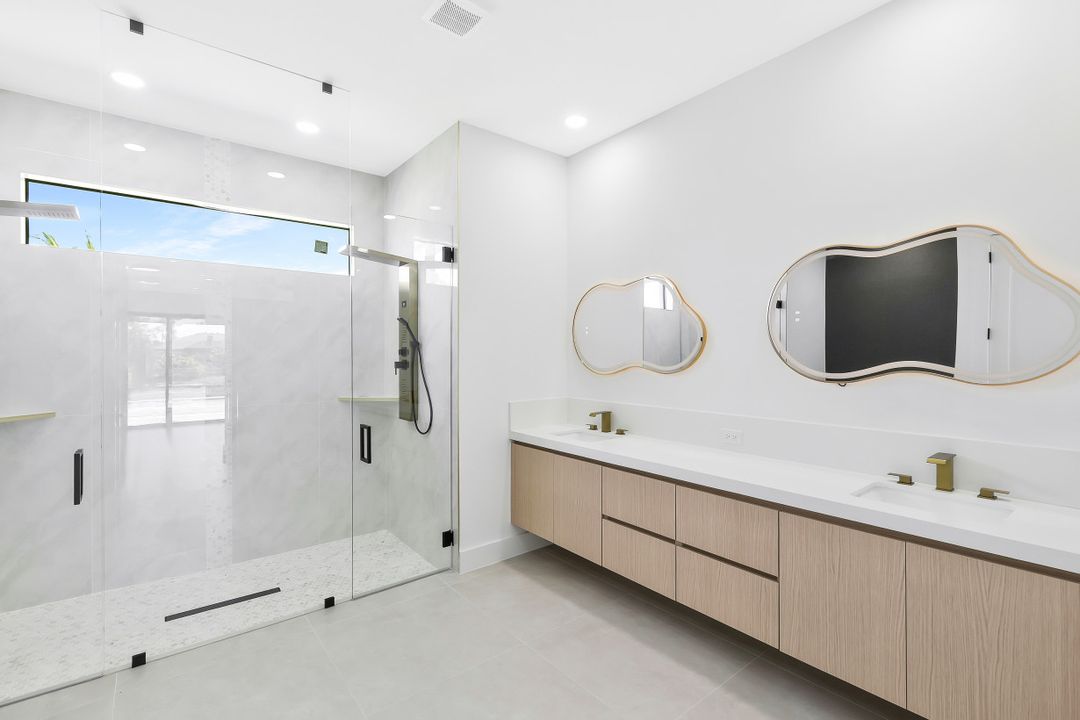 152 SW 28th St, Cape Coral, FL 33914