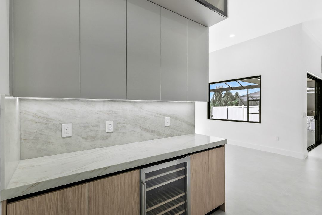 152 SW 28th St, Cape Coral, FL 33914