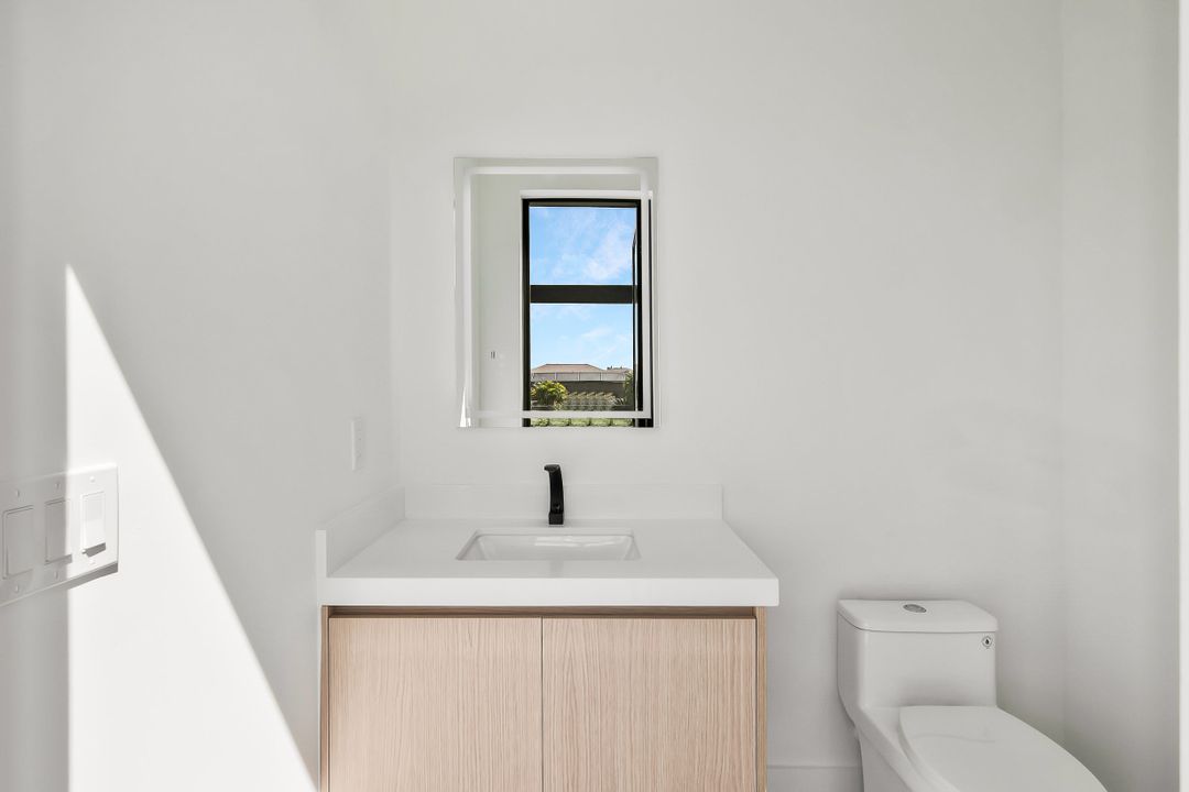 152 SW 28th St, Cape Coral, FL 33914