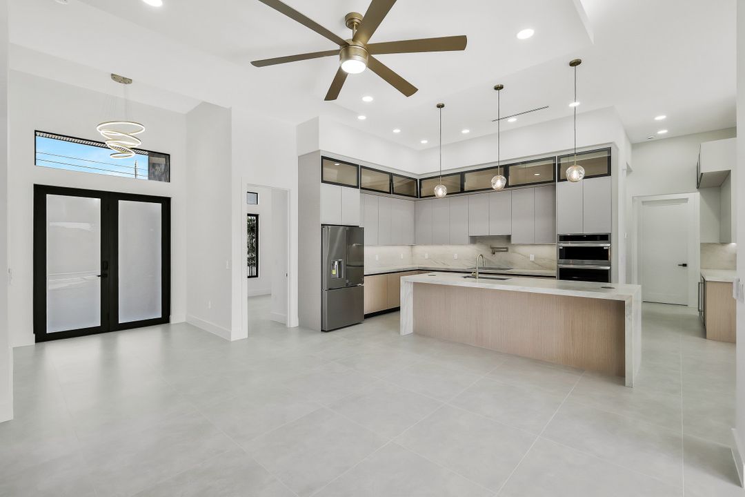 152 SW 28th St, Cape Coral, FL 33914