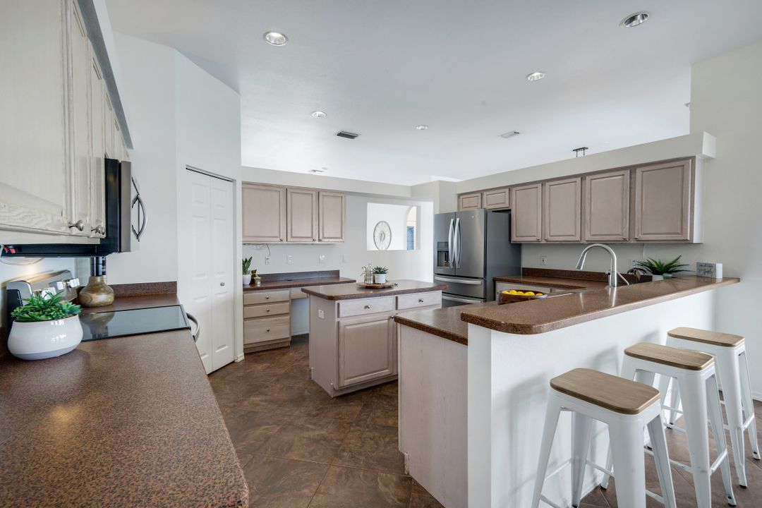 1728 NW 7th Ave, Cape Coral, FL 33993