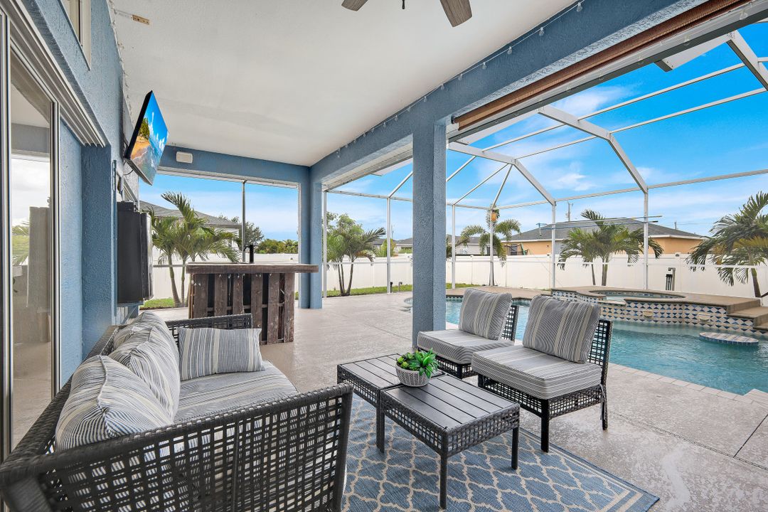 1728 NW 7th Ave, Cape Coral, FL 33993