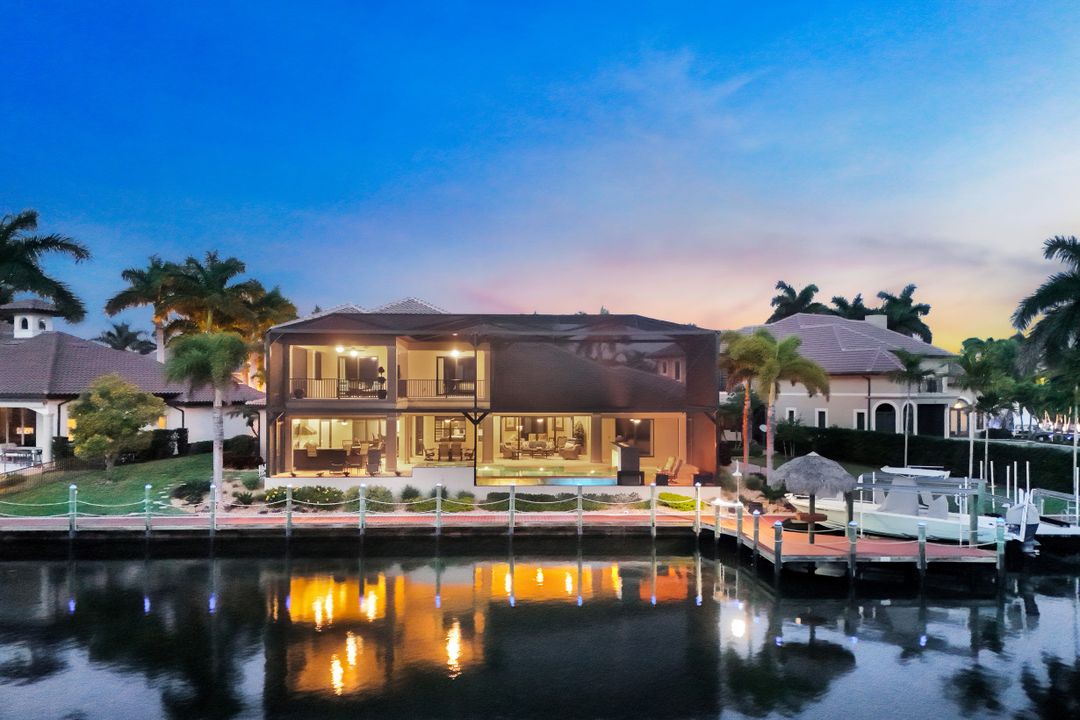 5703 Yardarm Ct, Cape Coral, FL 33914