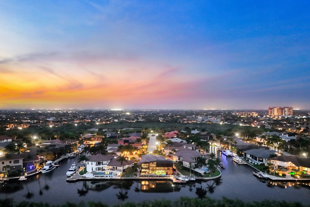 5703 Yardarm Ct, Cape Coral, FL 33914