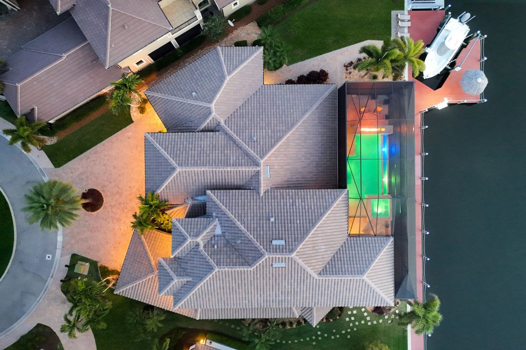 5703 Yardarm Ct, Cape Coral, FL 33914