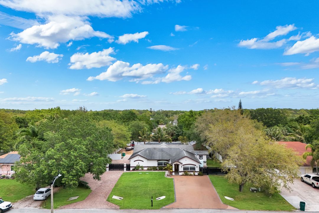 5140 17th Ct SW, Naples, FL 34116