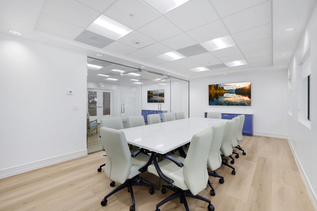 2390 Tamiami Trl N #212, Naples, FL 34103