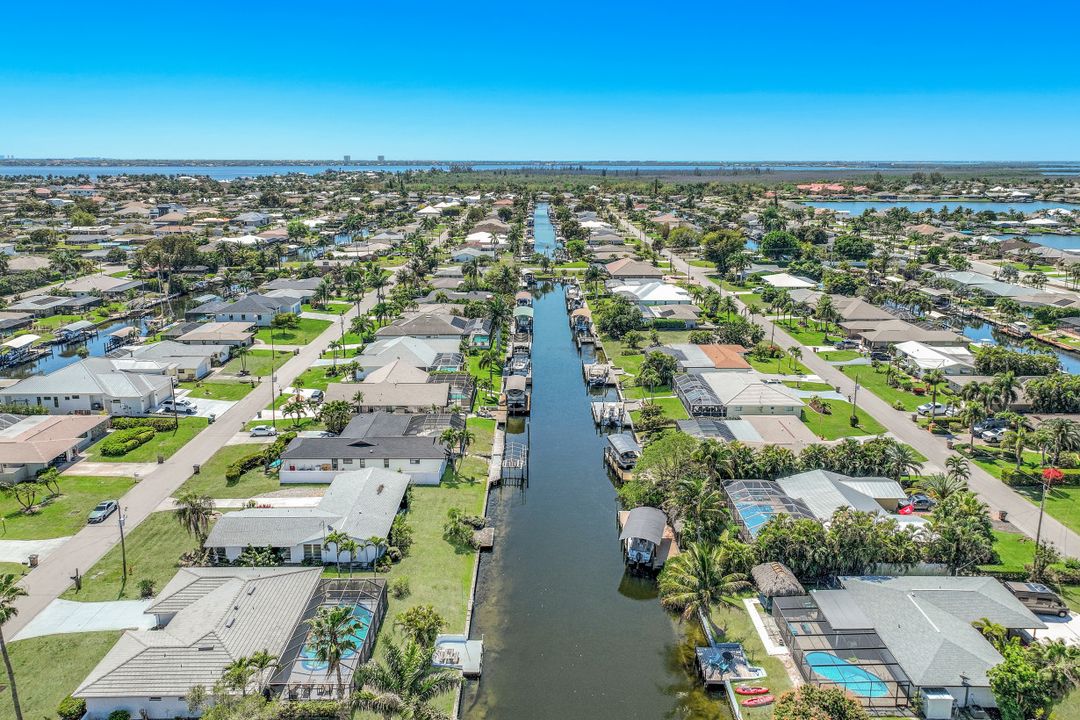 5130 SW 2nd Pl, Cape Coral, FL 33914