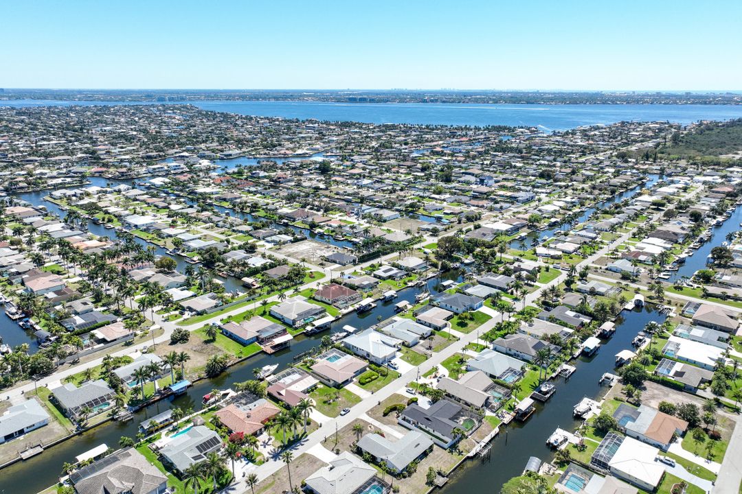 5130 SW 2nd Pl, Cape Coral, FL 33914