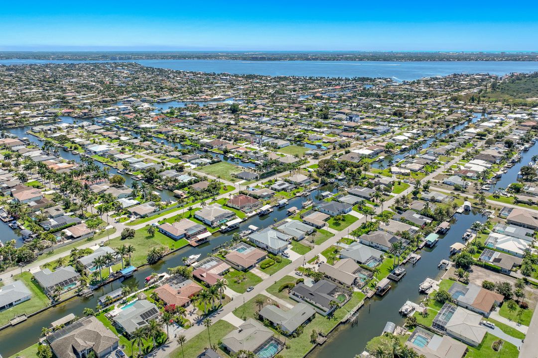 5130 SW 2nd Pl, Cape Coral, FL 33914