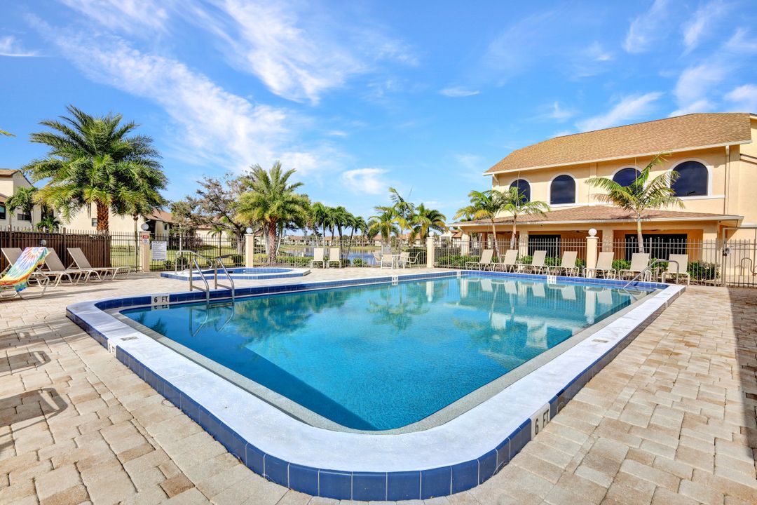 8445 Charter Club Cir #11, Fort Myers, FL 33919