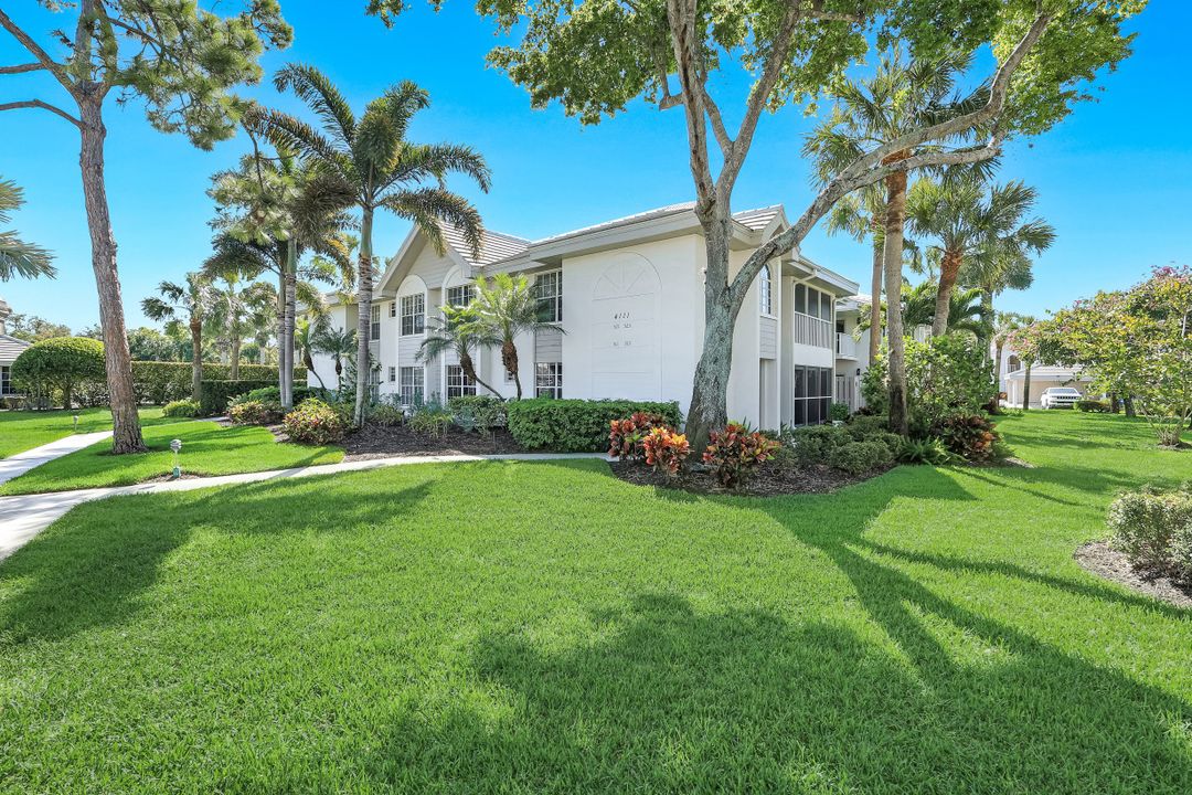 4111 Lake Forest Dr #513, Bonita Springs, FL 34134