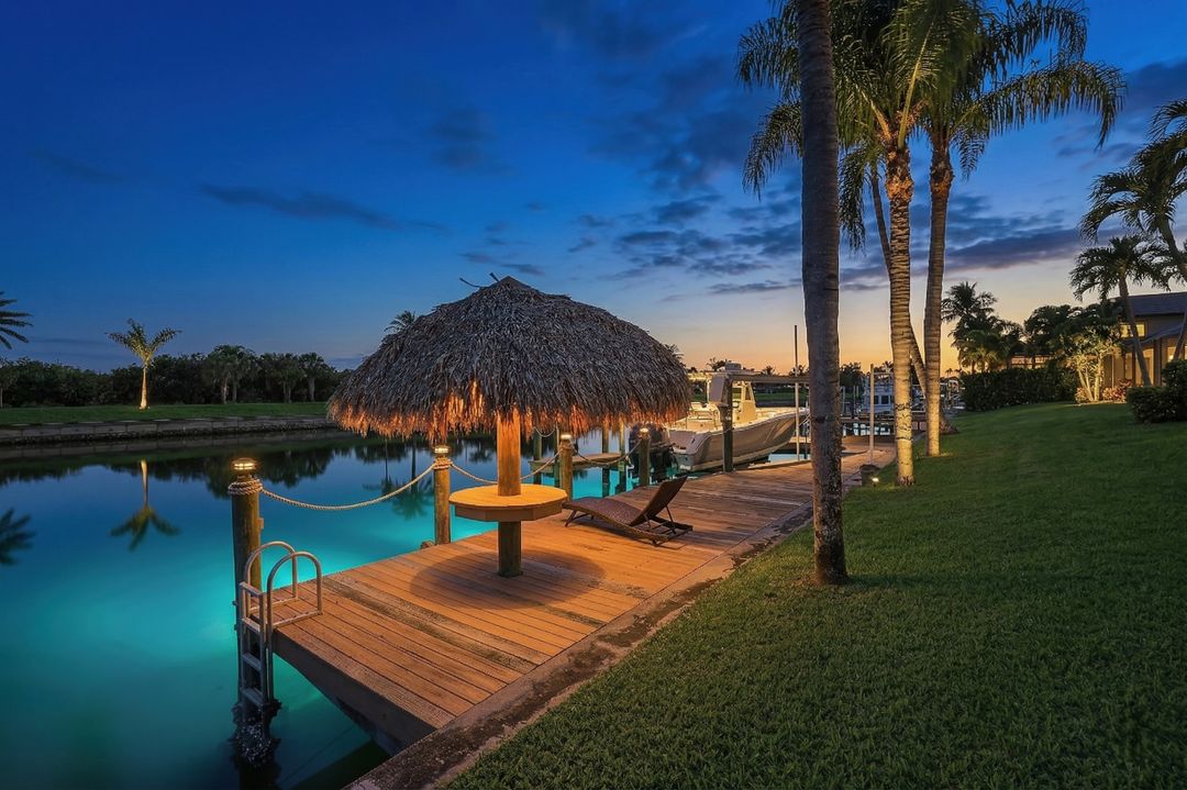 2022 El Dorado Pkwy W, Cape Coral, FL 33914