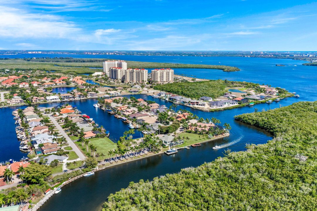 5781 Cape Harbour Dr  #1108, Cape Coral, FL 33914