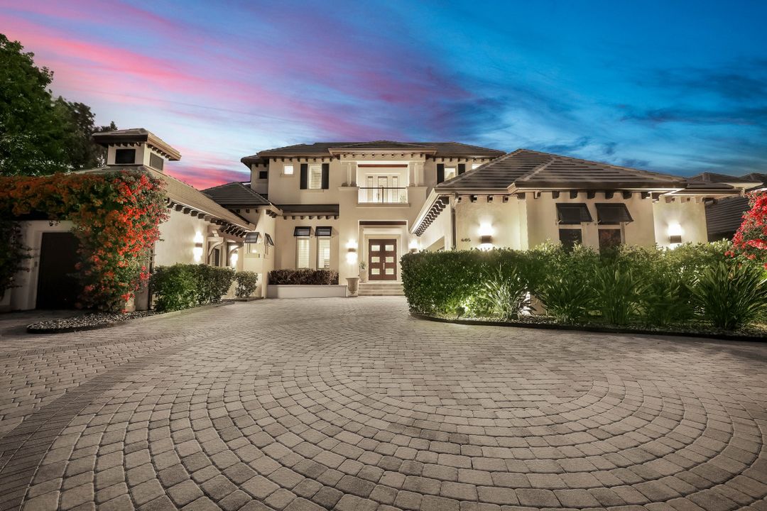 605 Galleon Dr, Naples, FL 34102