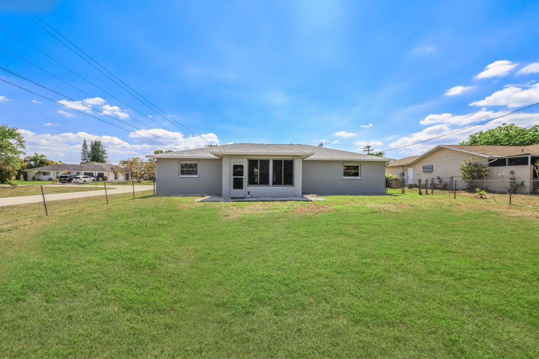 1913 NE 4th Ter, Cape Coral, FL 33909