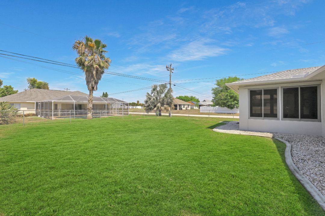 1913 NE 4th Ter, Cape Coral, FL 33909