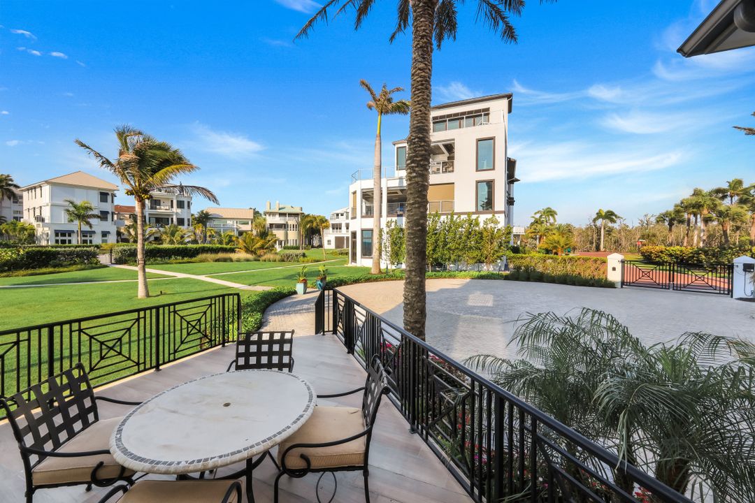 103 St Lucia Ln, Bonita Springs, FL 34134